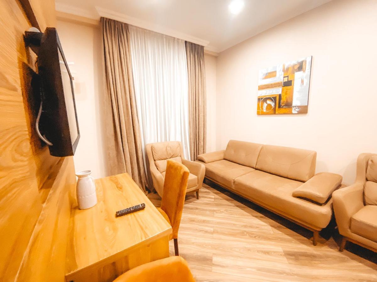 Sunset Tbilisi Luxury Aparthotel エクステリア 写真
