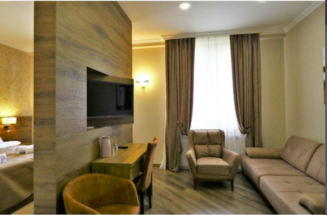 Sunset Tbilisi Luxury Aparthotel エクステリア 写真
